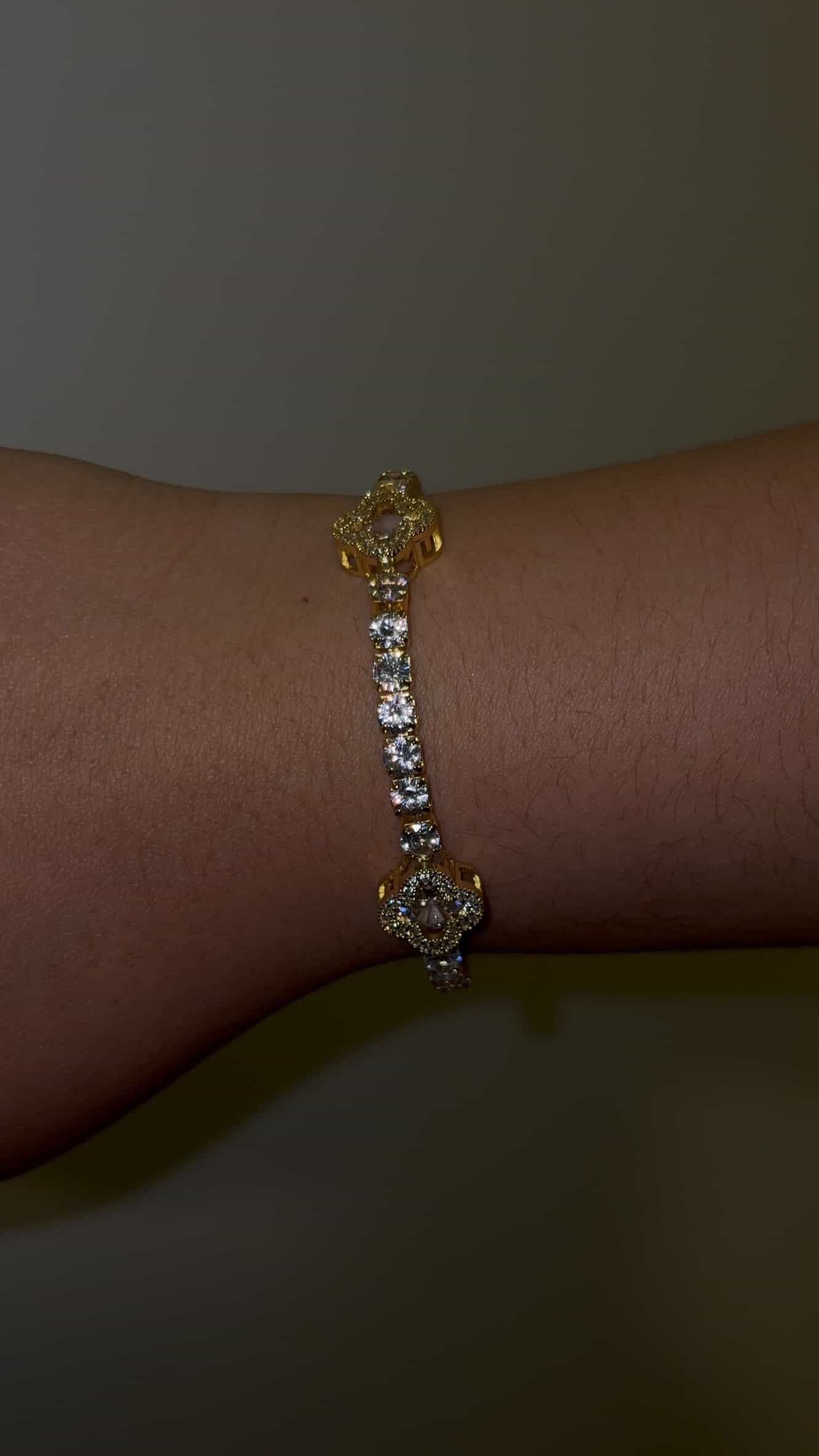 Gold 3 Flower Bracelet