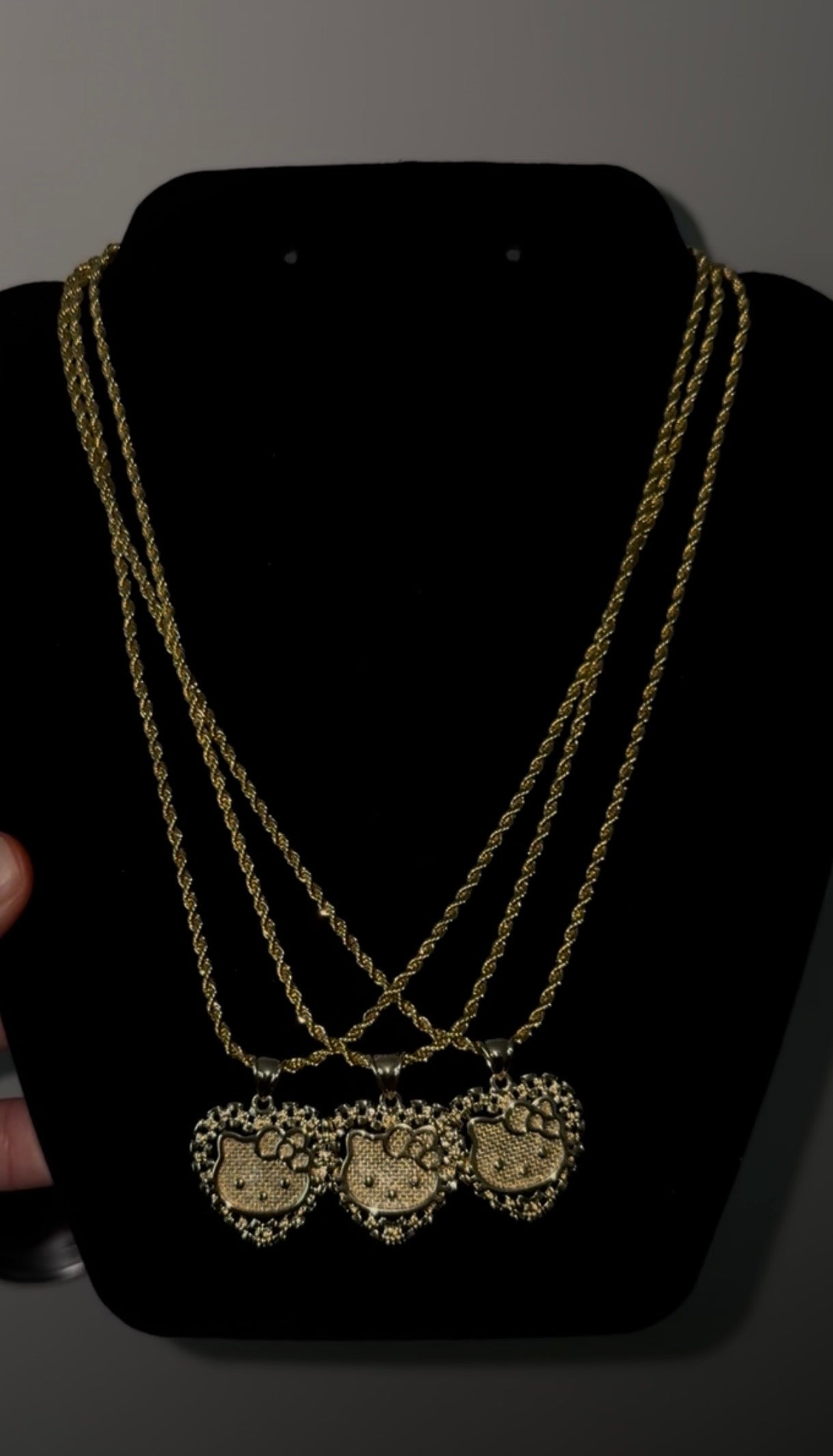 HK Pendant & Rope Necklace