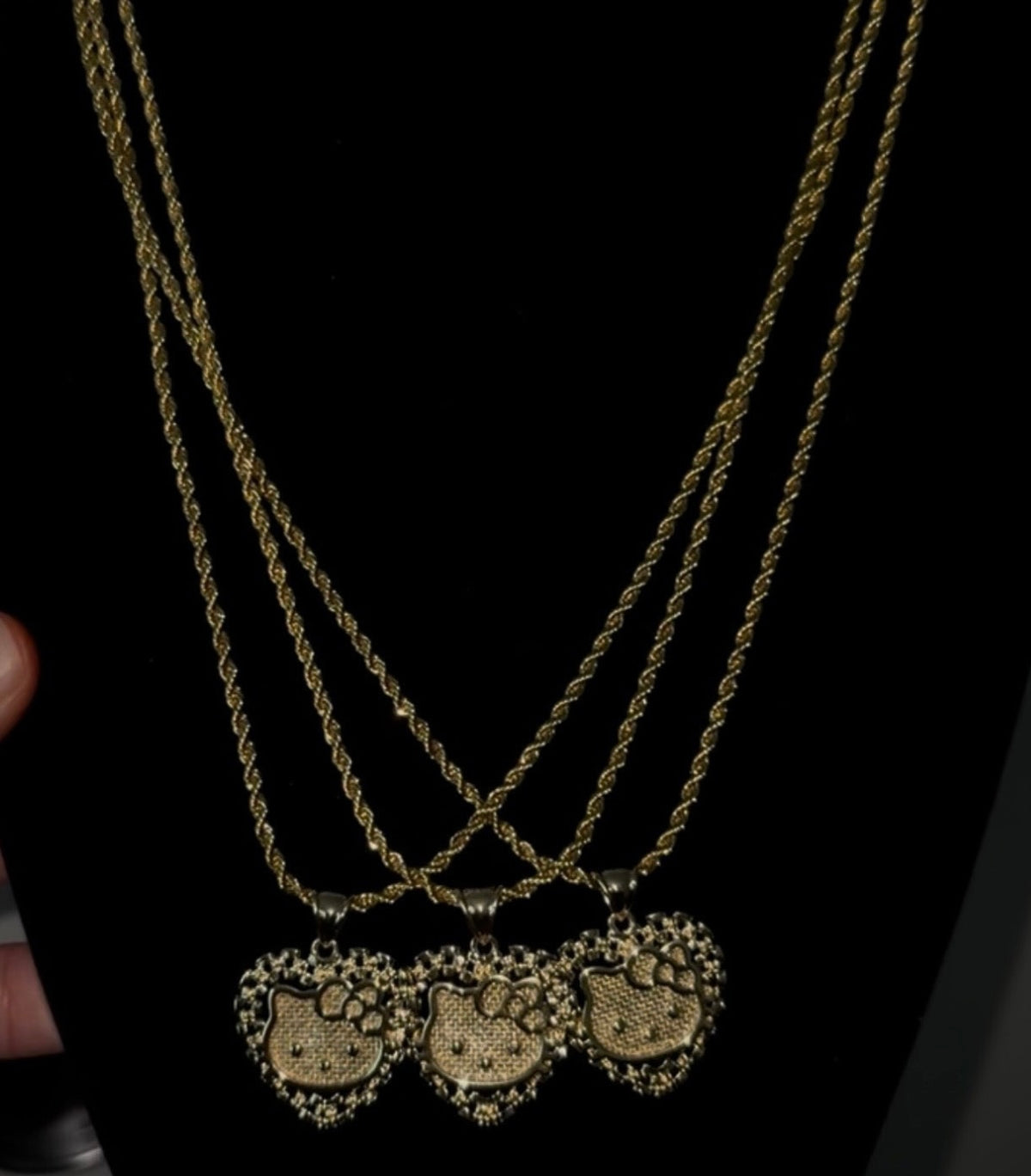 HK Pendant & Rope Necklace